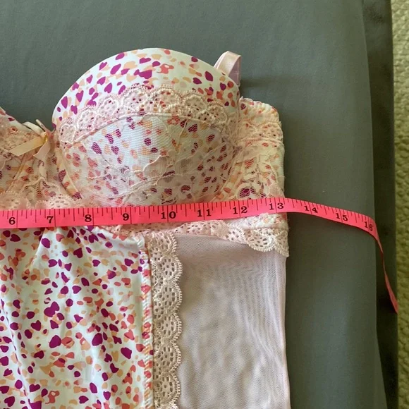 Jessica Simpson nightie 90% polyester and 10% spandex size large